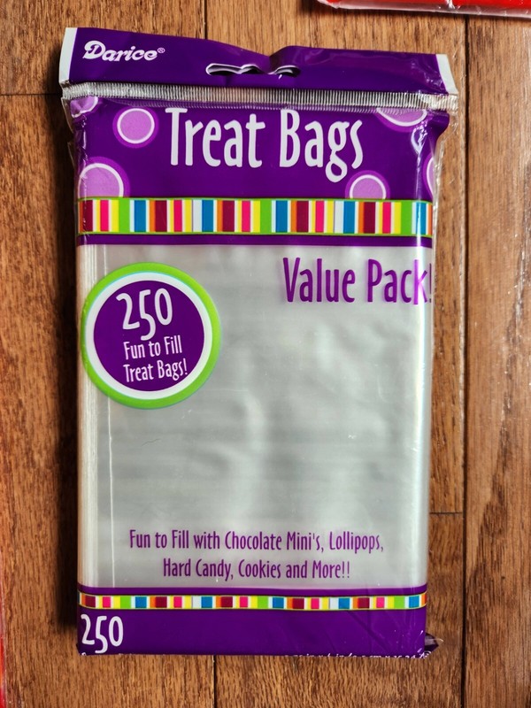 Mixed Lot 300+ Darice & Candymaker Cellophane Treat Bags Hearts Gingerbread Man gallery