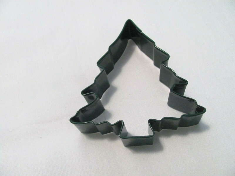 NEW GREEN CHRISTMAS TREE STAINLESS STEEL COOKIE CUTTER