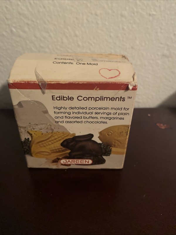 JAREEN EDIBLE COMPLIMENTS HEART SHAPED BUTTER CANDY MOLD 1980