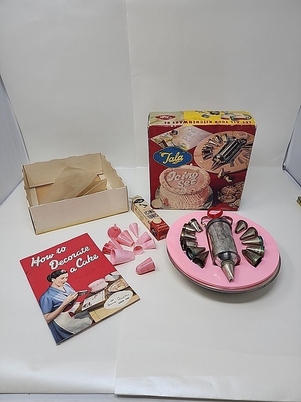 Tala MCM Icing Set #1730 Syringe 12 Tubes Icing Book Retro Baking gallery