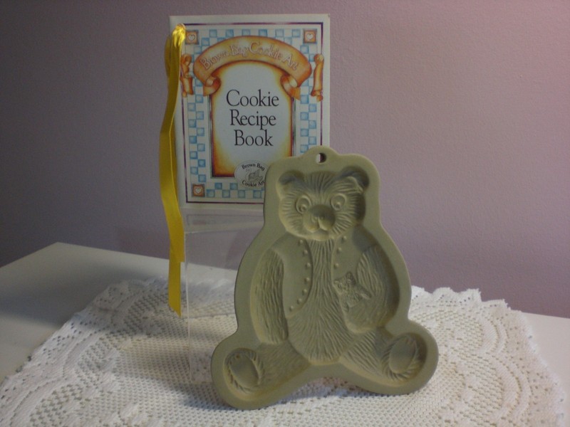 Brown Bag Cookie Art – Teddy Bear