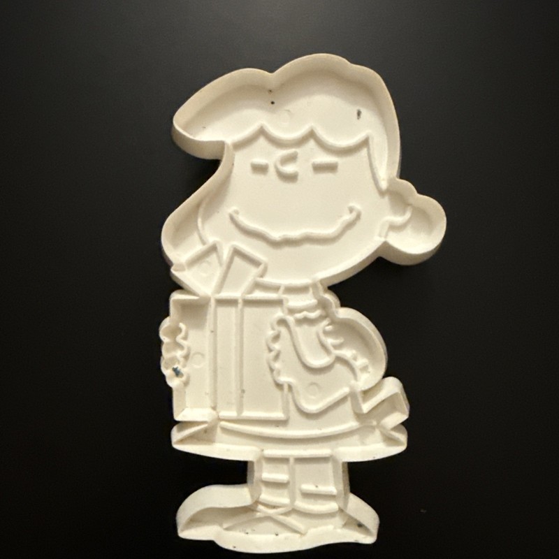 Vintage Charlie Brown Linus Lucy Snoopy Cookie Cutters Set of 4 Peanuts Comics gallery