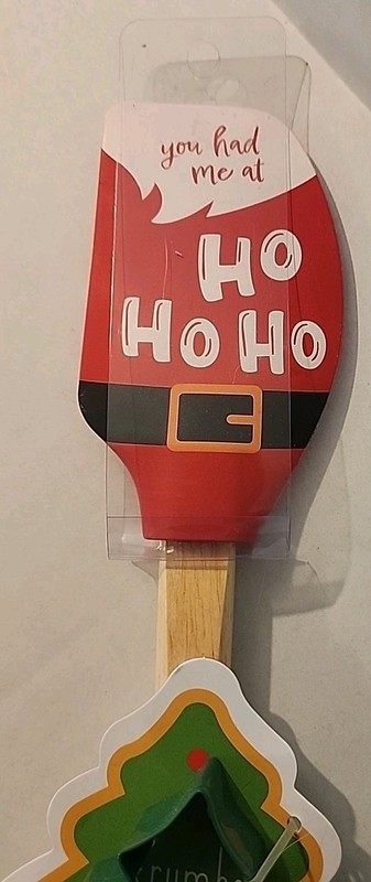 KRUMBS Kitchen SPATULA & Cookie CUTTER SET Red Christmas. gallery