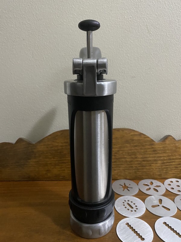 WILTON Cookie Pro Stainless Steel Aluminum Manual Press 11 Shape Disks gallery