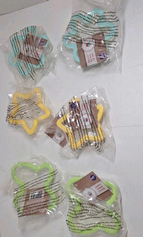 WILTON 6-Piece Cookie Cutter Set Metal SPRING Flowers, Butterflies, Star-flower