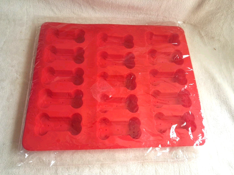 Silicone Mold Dog Bone Homemade Treat Bone shape, New
