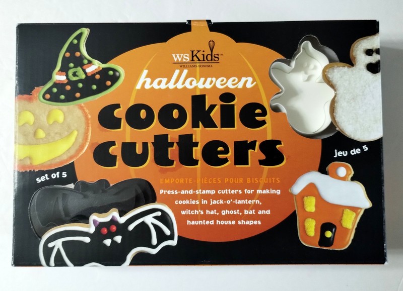 2009 HALLOWEEN Williams Sonoma Spring Loaded Stamp Cookie Cutters Set 5 NIB
