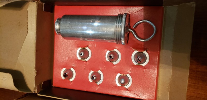 Vintage Beautiful Cakes Aluminum Cake Decorator Set & CakeMate Tips original box gallery