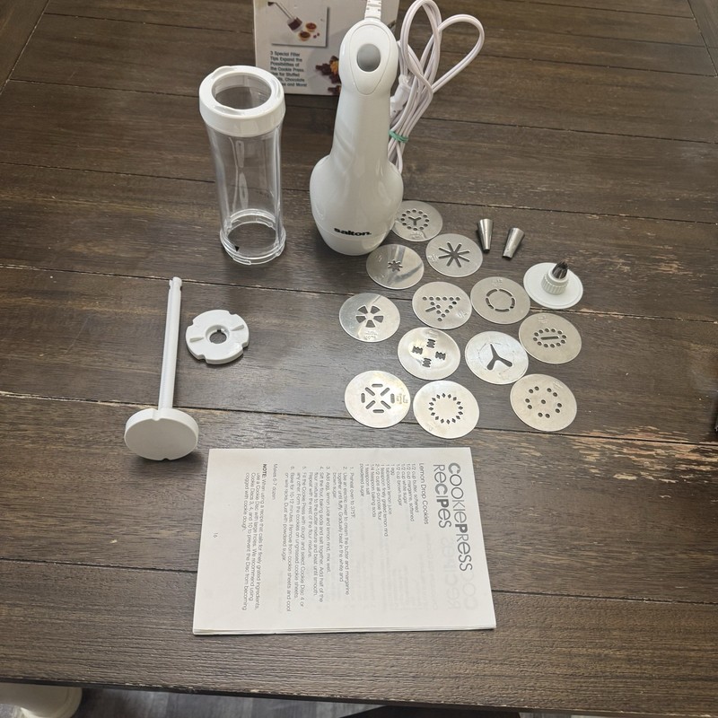 Salton Electric Cookie Press CKM25 Spritz Maker 12 Discs 3 Filler Tips Complete gallery