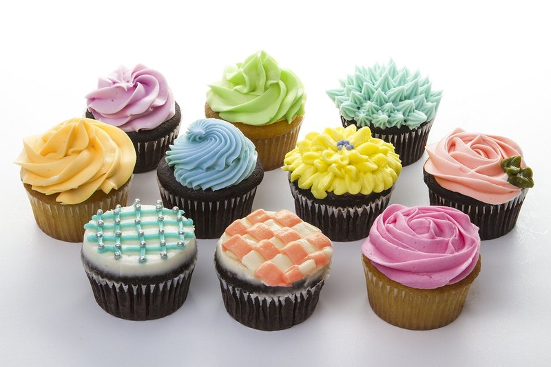 PrepWorks Decorating Kit - Complete Set for Cake, Cupcake, and Cookie Decorat... gallery