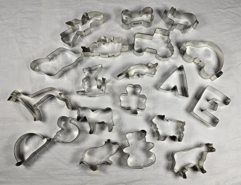 20 Metal Cookie Cutters Lot Letters Animals Dino Tractor Shapes