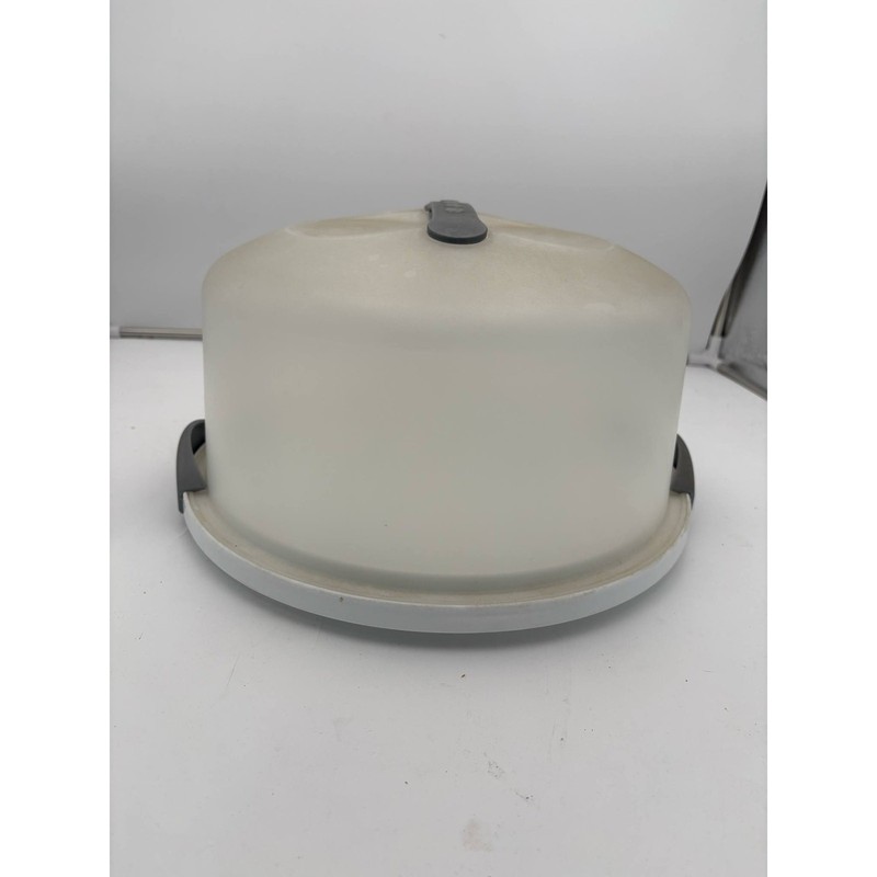 Vtg Sterilite White Plastic up to a 12″ Cake Pies or Cupcakes Holder