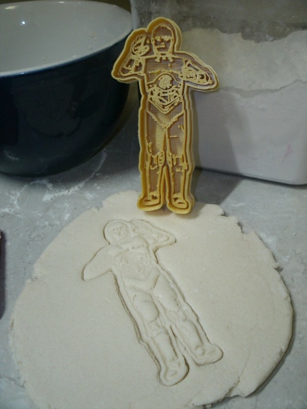 C-3PO HUMANOID ROBOT STAR WARS CHARACTER LIGHTSABER COOKIE CUTTER USA PR750