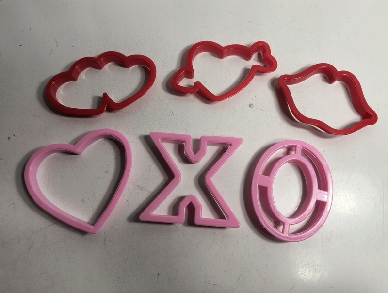 6 Piece Heart Lips XO Plastic Cookie Cutter Set Stencils Valentine Love