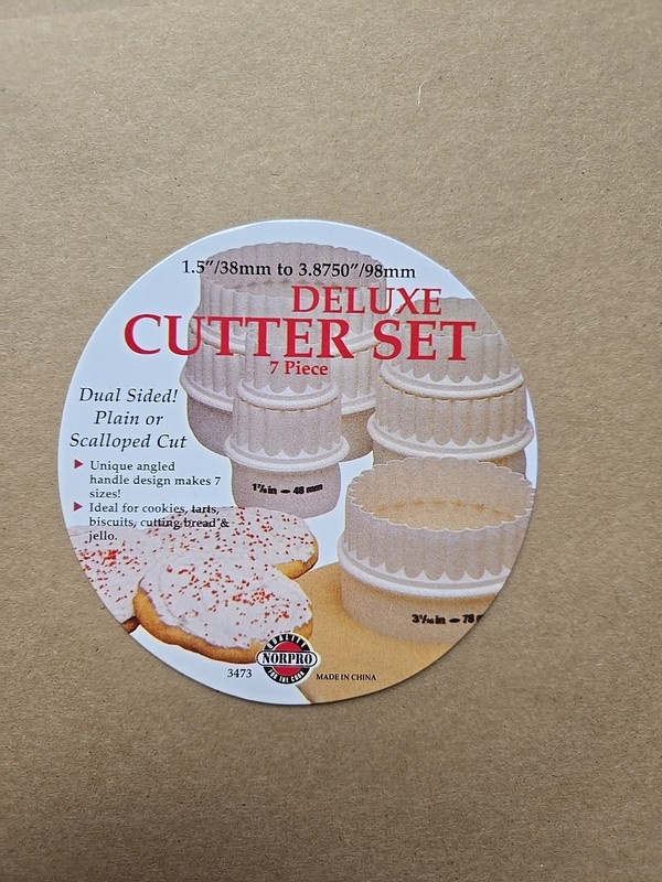 Norpro Deluxe Cutter Set Of 7 Dual-sided Cookie Pastry Bread Jello 1-1/2" 3-7/8" gallery