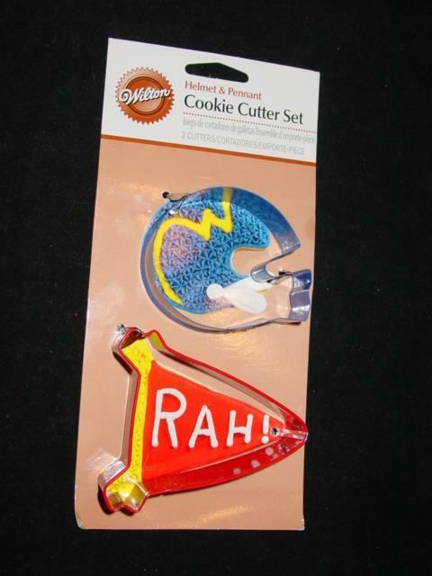 Wilton – HELMET & PENNANT Cookie Cutter Set – (2) Football Theme Christmas – NEW
