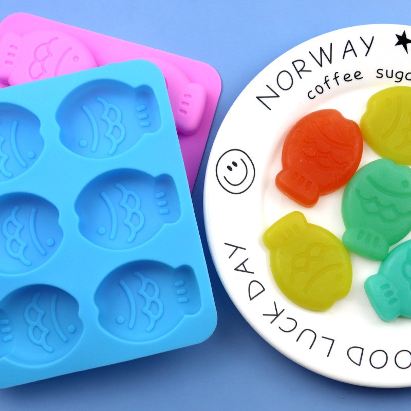 2pcs 6-in-a-row cartoon fish series silicone cake mold baking utensils