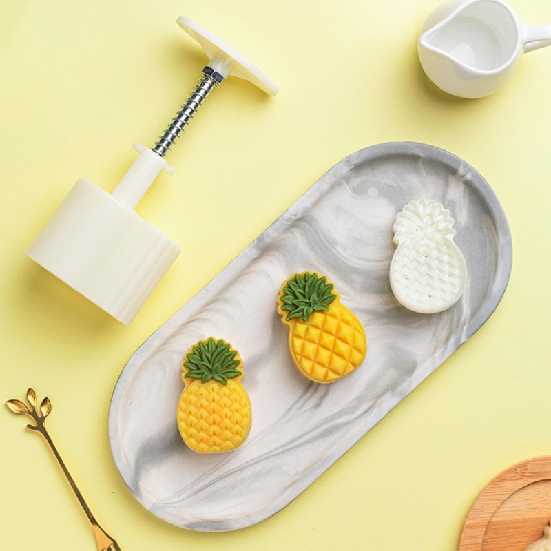 Pineapples/Flower Shape DIY Dessert Moulds Hand Press Plastic Dessert Cutters gallery