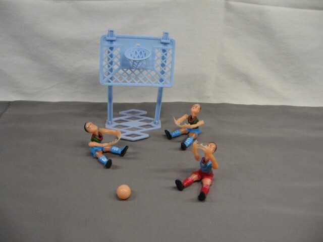 Lot of 9 Pieces Basketball Team Cake Decorations New f/s