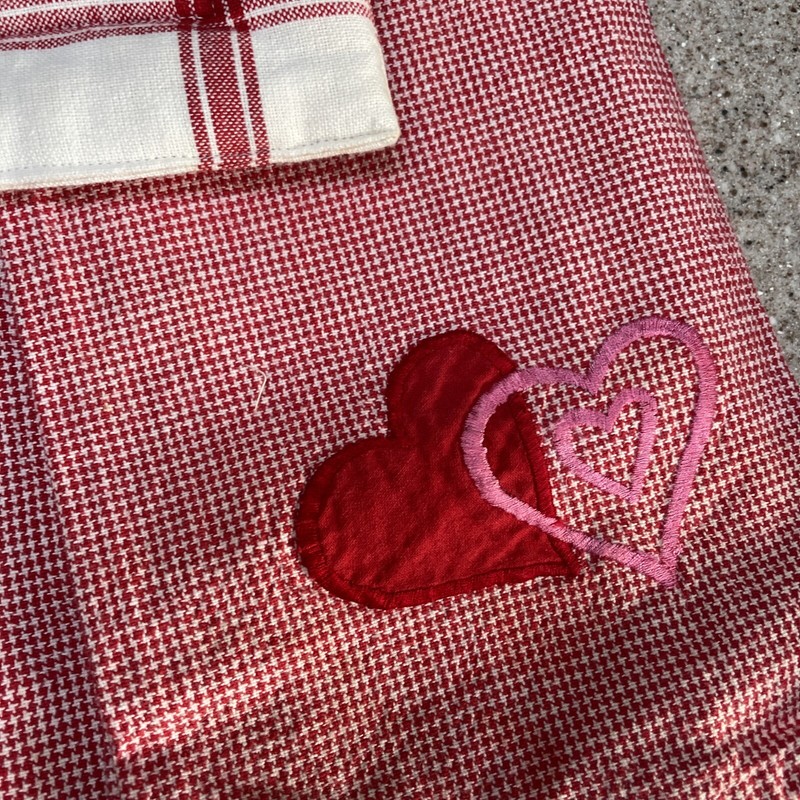 Valentines Heart Baking Lot Wilton Pan Linzer Cookie Cutter Towels Giving Plate gallery