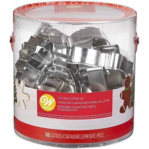 Cookie Cutter Set Holiday 18 Piece Metal Christmas Season Family Baking Fun New