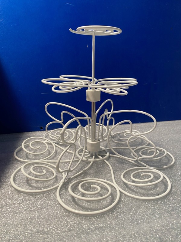 Cupcake and Treat Stand by Wilton - Holds 13 Cupcakes/Muffins gallery