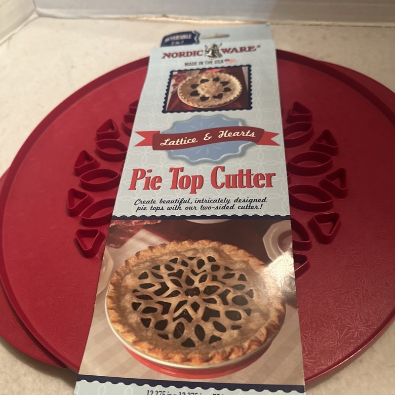 NordicWare 12″ Two-SidedPie Top Cutter Lattice And Hearts Create Beautiful Pies
