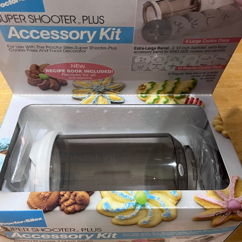 Vtg Proctor Silex Super Shooter Plus GC702 Cordless Cookie Press Combo Pack gallery