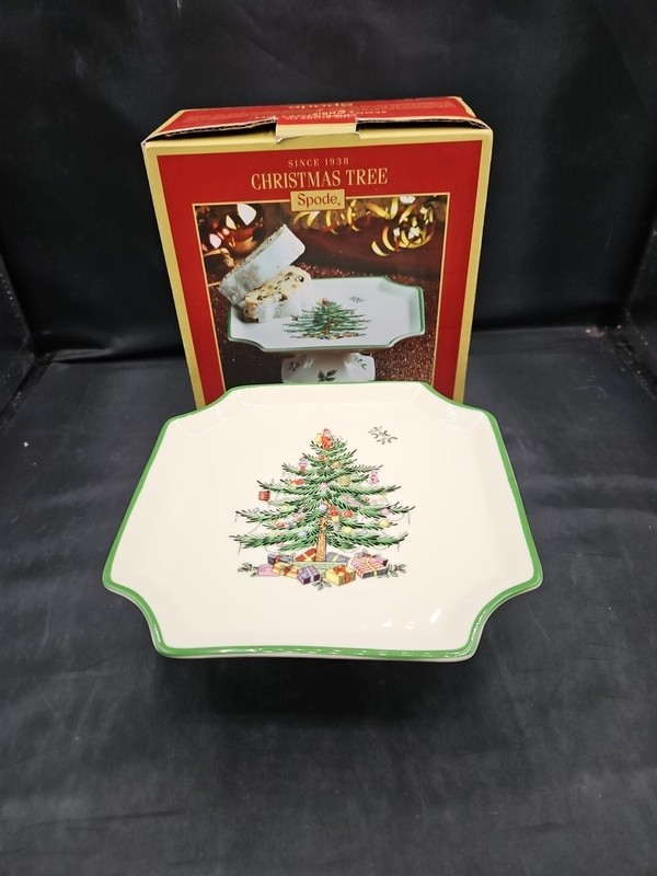 Spode Christmas Tree Fine Porcelain 6.5 Inch Footed Square Cake Plate With Box