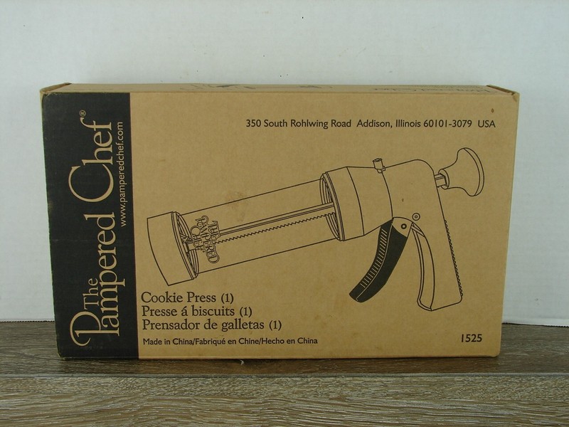 Pampered Chef Cookie Press – Original Box – Item 1525