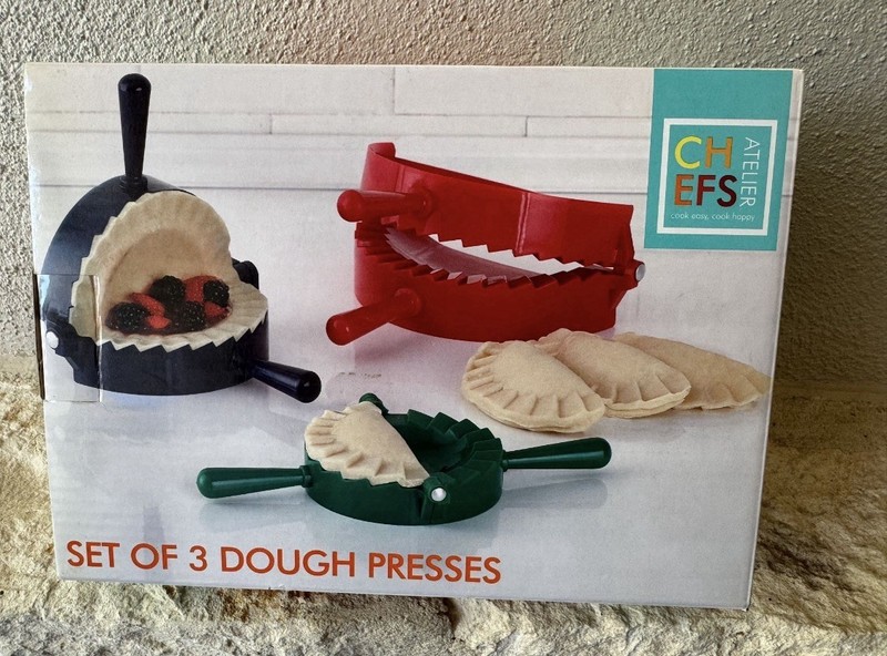 Chefs Atelier Set of 3 Half-Circle Dough Cutters Red Green Black Plastic
