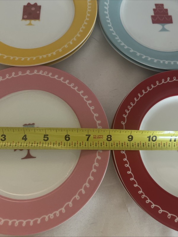 Cake Boss Plate And Cup Set, 15 Pieces gallery