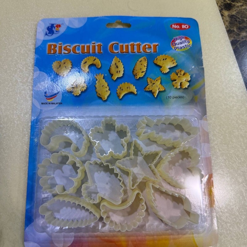 10-Piece Biscuit Cutter Set – High-Quality Plastic Cookie & Pastry Molds gallery