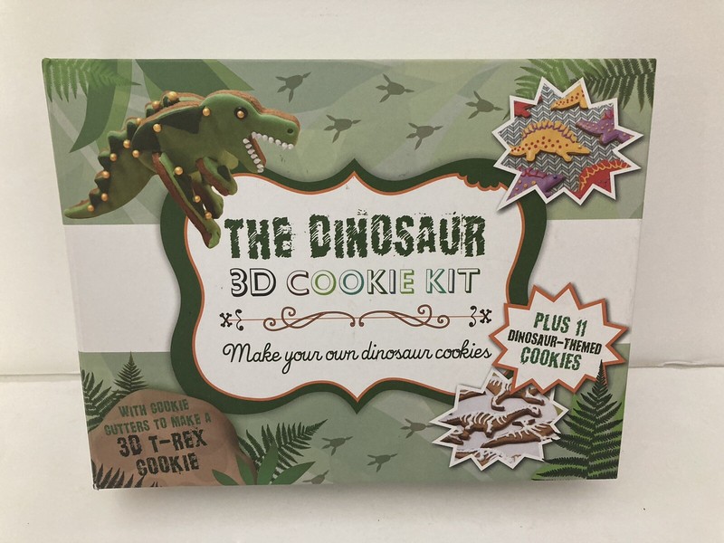 THE DINOSAUR 3D COOKIE KIT Parragon Books 11 Dinosaur-Themed Cookies 3D T-Rex