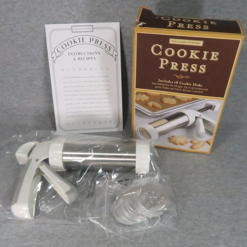 Williams-Sonoma Cookie & Pastry Press Set 18 Disks NEW Baking Dessert Pastries