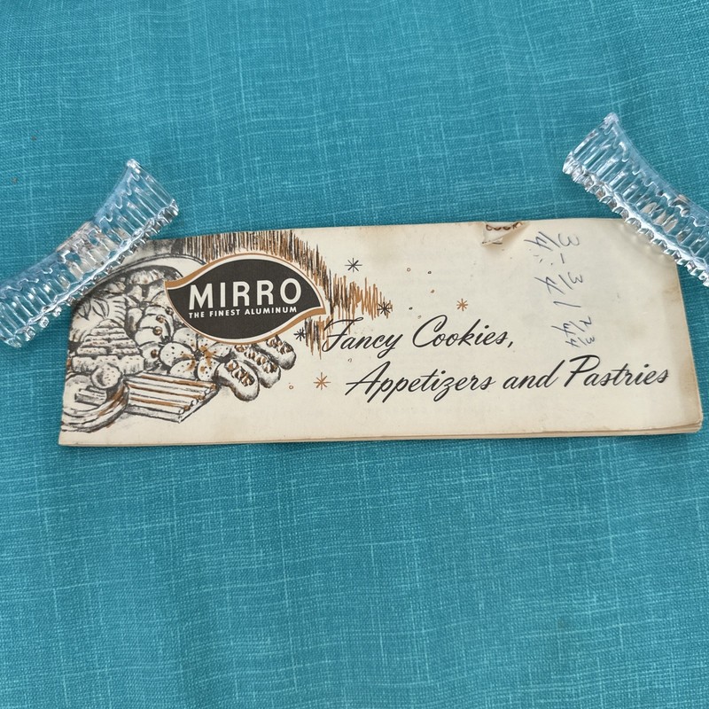 Vintage Mirro Aluminum Cookie Press Set w/ Discs Recipe Book & Box USA gallery