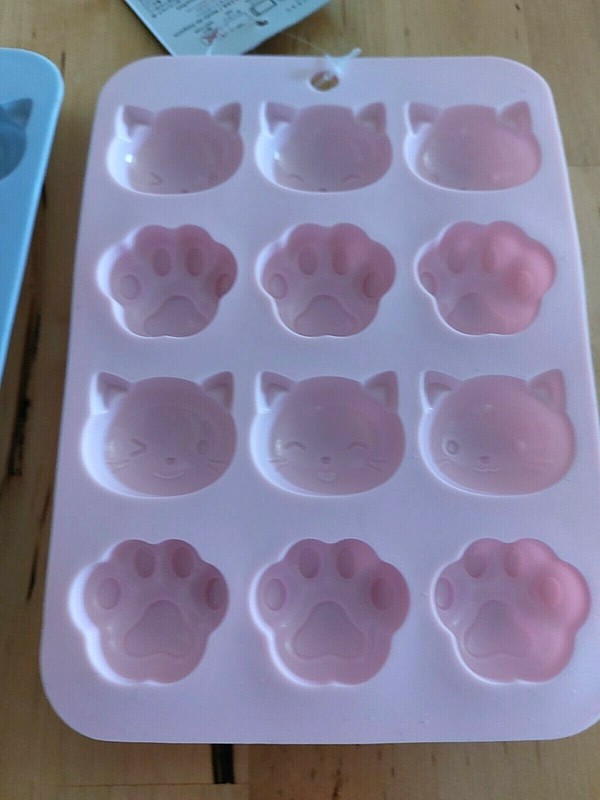 Cute Cat and Paw Design silicone Chocolate Mold 2 Sets Pink Blue gallery