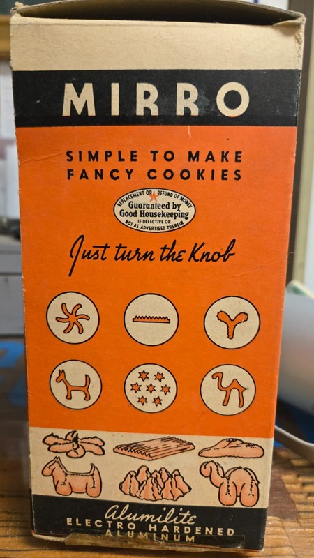 Vintage Mirro Cooky (Cookie) Press – Complete Set w/ 12 Discs & Recipe Book gallery