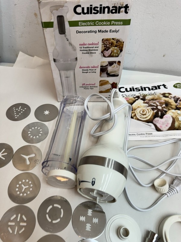 Cuisinart CCP-10 Electric Cookie Press Comes w/ 12 Discs & 8 Decorating Tips gallery