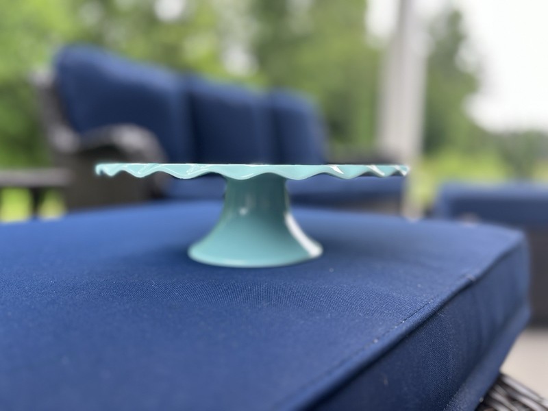 Susie Cakes Stand Brand New Teal Aqua Color Scallops Edge 10" X 3"