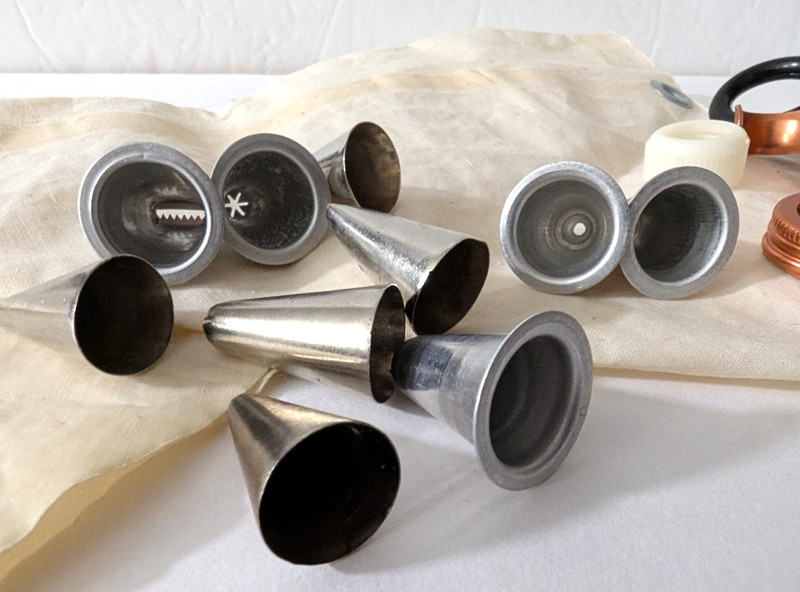 Vintage 14-Piece Icing Set Unknown Brand, Metal Syringe & Tips, Waxed Cloth Bags gallery