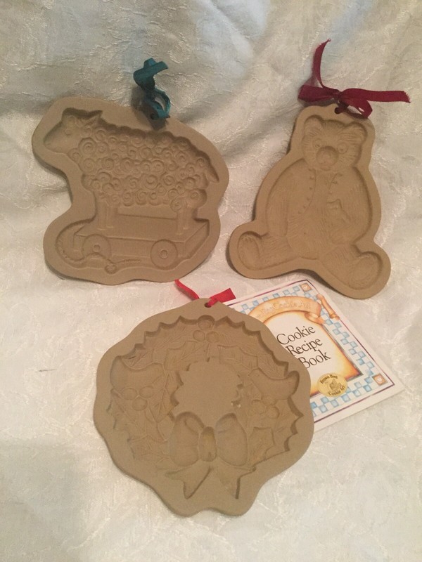 Brown Bag Cookie Art Press Molds Sheep, Bear & Wreath Lot of 3 1984 1988 1994
