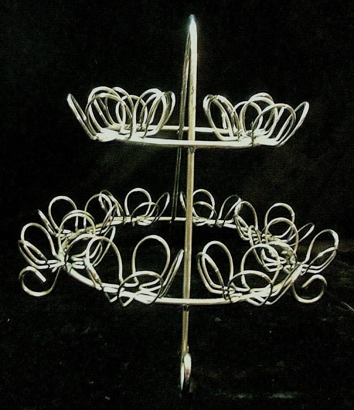 POLISHED CHROME TWO (2) TIER CUPCAKE/MUFFIN TRAY - Holds up to 12 Cupcakes gallery