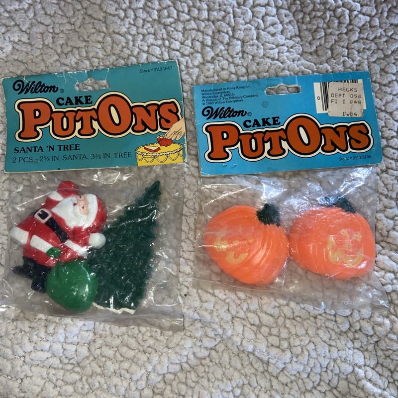 Vintage 1980 Cake PutOns Halloween Pumpkins & Christmas Santa ‘N Tree
