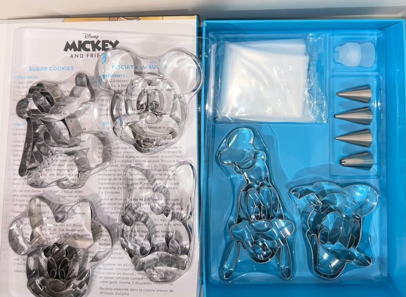 Williams Sonoma Mickey and Friends Cookie Baking Kit 21 Piece kit NIB gallery