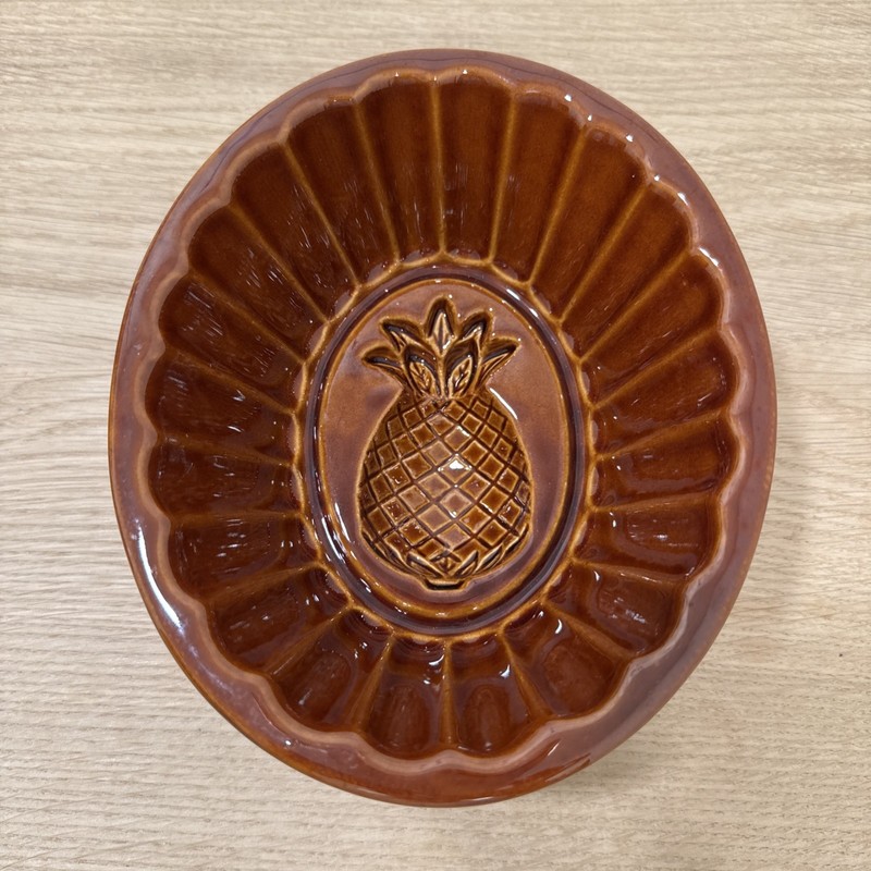 Vintage Williams Sonoma Ceramic Pineapple Mold Wall Hanging