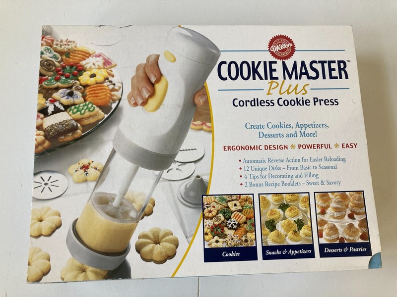 Vintage Wilton Cookie Master Plus Cordless Cookie Press No. 2104-4008 (12 discs)