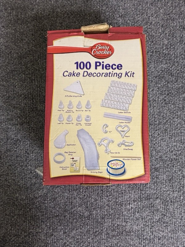 Betty Crocker 100 PIECE CAKE DECORATING KIT Missing 3-Icing Knife & 5 Icing Bags gallery