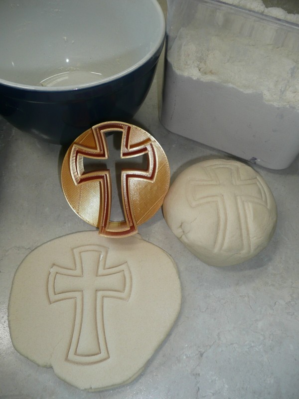 CROSS DESIGN CONCHA CUTTER MEXICAN SWEET BREAD STAMP MADE IN USA PR4975 gallery