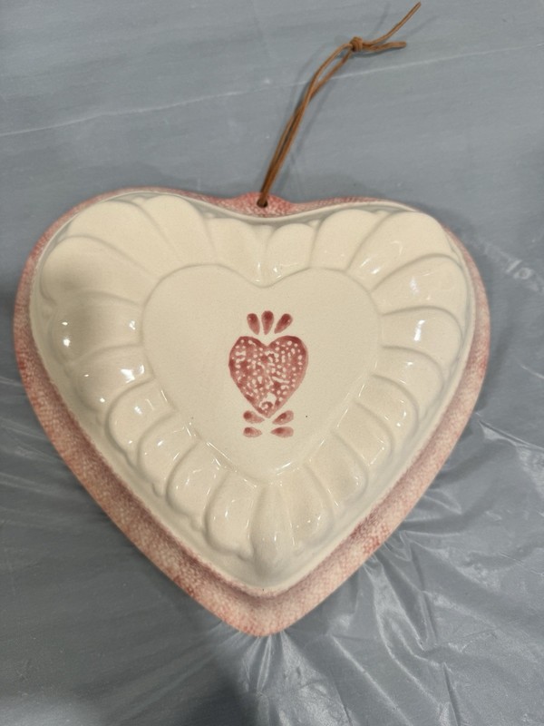 Vintage Hartstone Stoneware Heart Cake Mold Hanging Wall Decor Pink Spongeware gallery